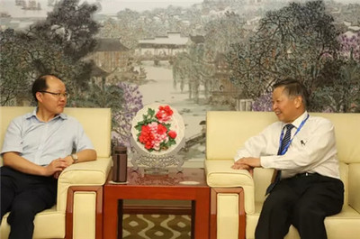 江蘇省工商局公平交易局副局長馬毅考察隆力奇，探討直銷規范與行業健康發展